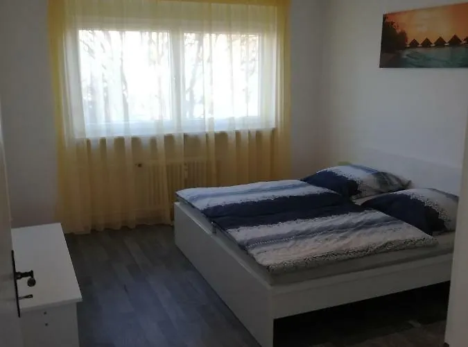 Апартаменты Ferien - Und Messewohnung Am Stadtpark